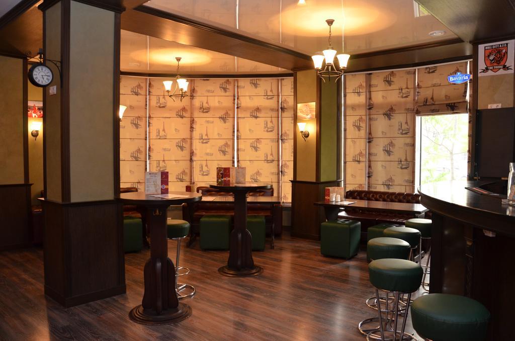 ホテルGolden Palace アクタウ エクステリア 写真